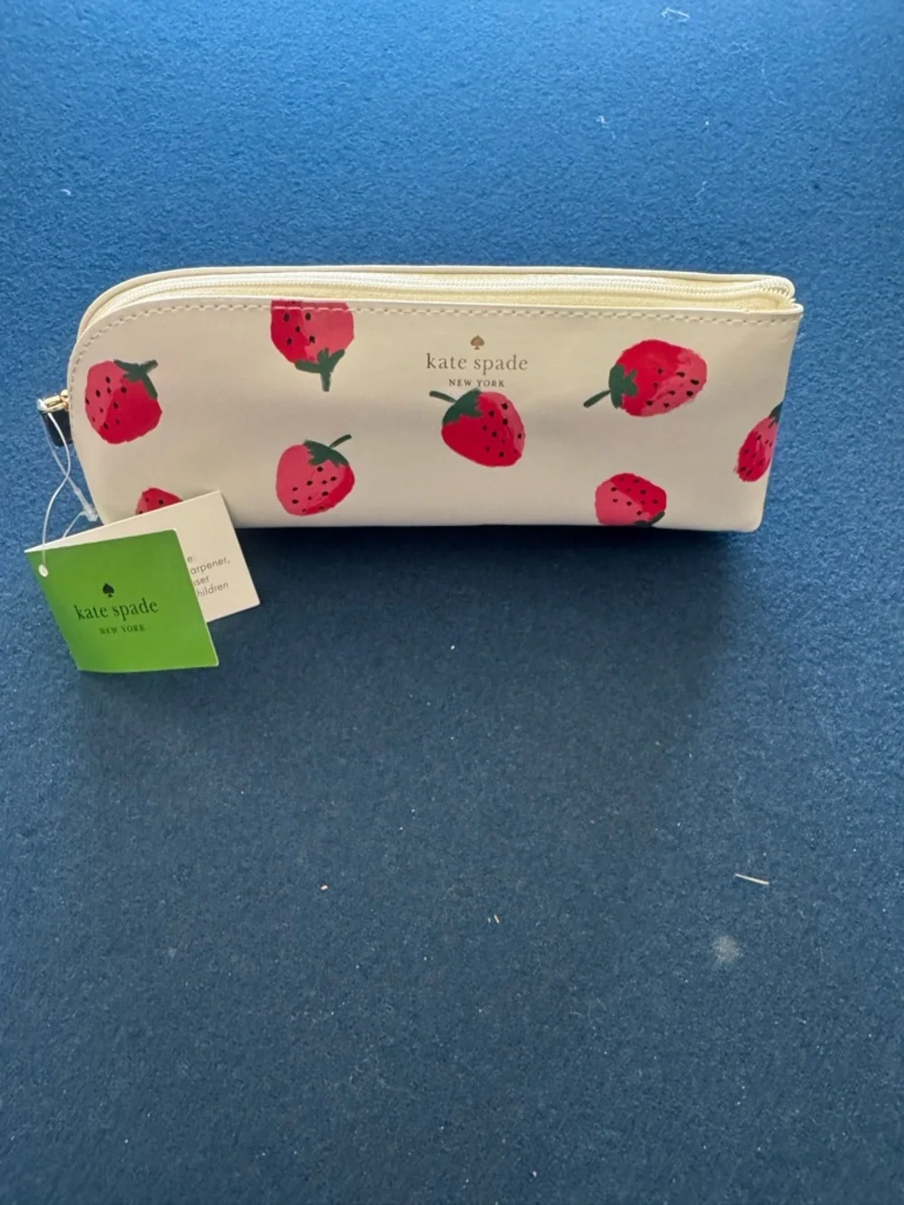 kate spade White Strawberry Print Pencil case/case w/eraser, ruler& sharpener🍓